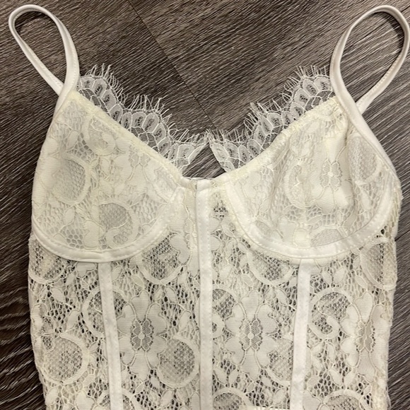 Misguided tall white lace bodysuit size 2 - Picture 3 of 4